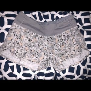 Grey patterned lululemon speed up shorts 2.5